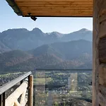 Chalet Mountain Shelter Salamandra *