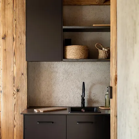 Mountain Shelter Salamandra