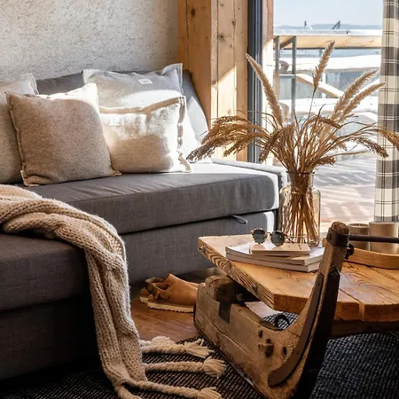 Chalet Mountain Shelter Salamandra