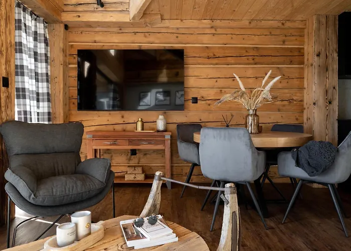 Chalet Mountain Shelter Salamandra *